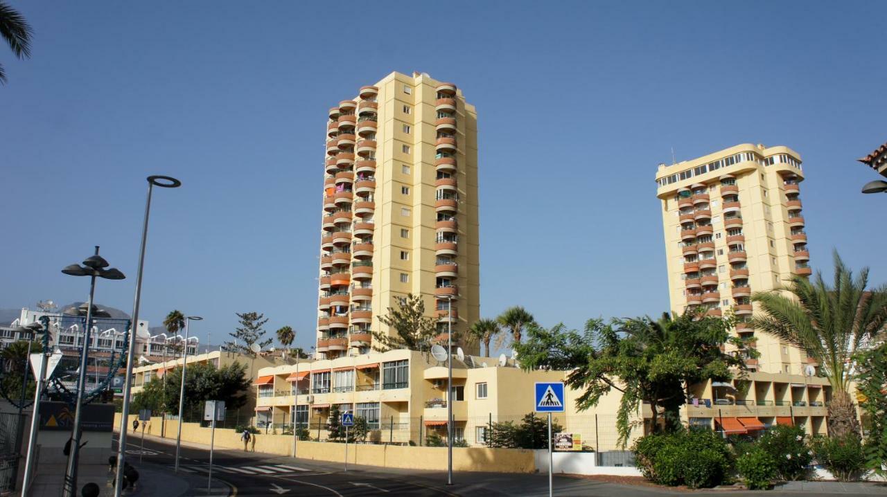 Las Torres Del Sol Los Cristianos Apartment Los Cristianos  Bagian luar foto